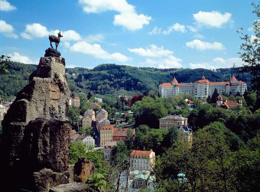 Чехия: 3 главные причины почему знаменитый курорт Карловы Вары считается иностранным городом