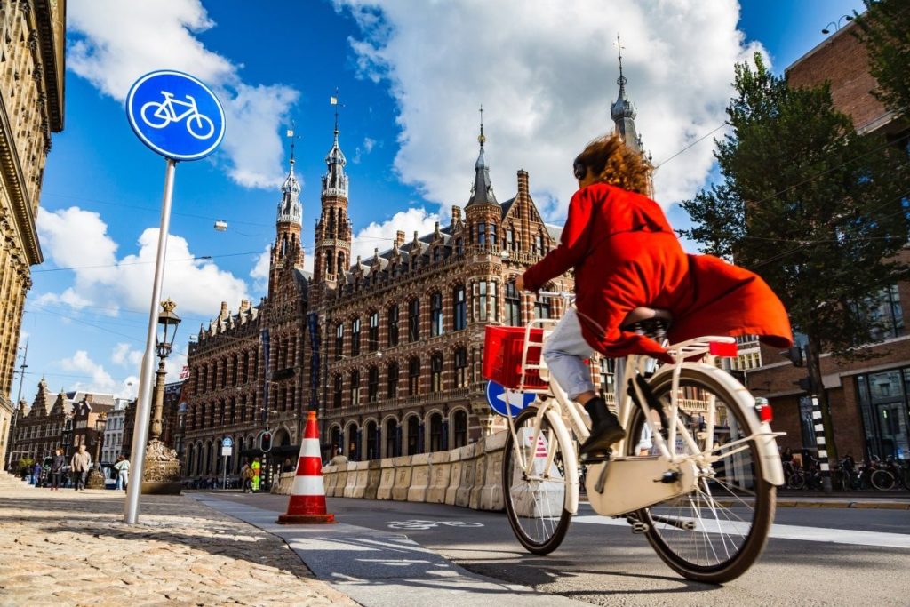 Нидерланды: 3 главные причины почему жители в этой стране отказались от авто