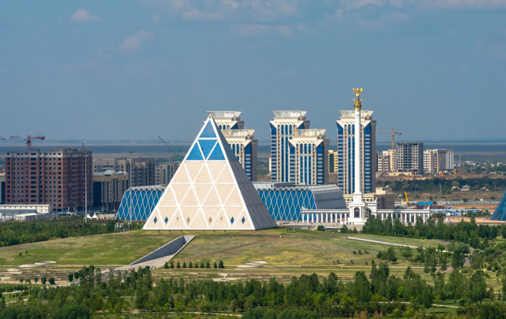 Казахстан: 3 главные причины почему русский язык остался в этой стране