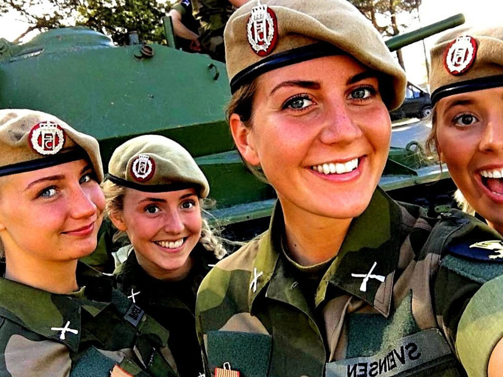 Норвегия: 3 главные причины почему в северной стране дамы обязаны служить в армии